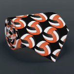 Sinaasappel, wit en zwart volleybal sport stropdas<br><div class="desc">Man Stropdas. Aanbevolen in een oranje, wit en zwart volleybalpatroon op een zwarte achtergrond. Een geweldig cadeau voor een volleybalspeler, volleybalfan of volleybalteam, een leuk sportdesign. ⭐ 99% van mijn design in mijn winkel wordt in lagen gedaan. Dit maakt het voor u gemakkelijk resize en beweegt de grafiek en de...</div>