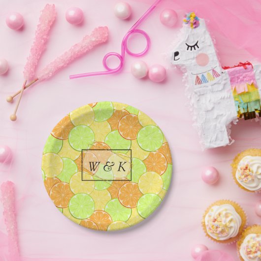 sinaasappels citroenen limoen citrusvruchten papieren bordje (Feest)