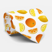 Sinaasappels en emonen stropdas (Opgerold)