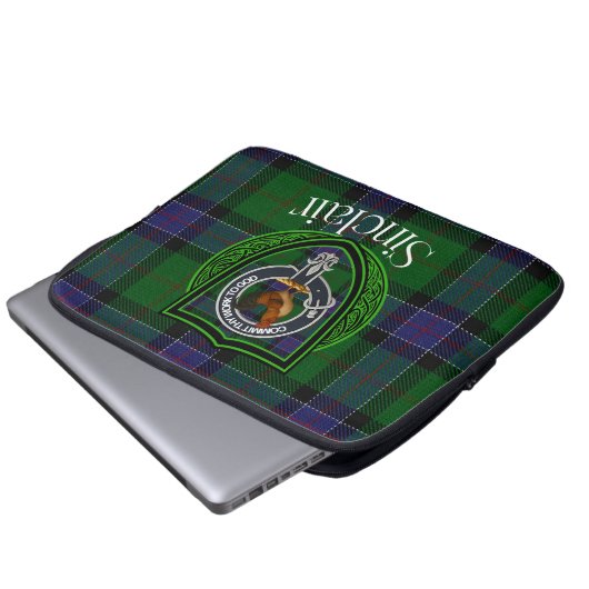 Sinclair Scottish Clan Tartan and Crest Laptop Sleeve (Voorkant onderkant)