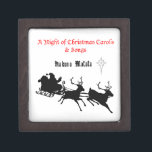 Sing Along Christmas beroemd gemaakt door Carols & Premium Opbergdoosje<br><div class="desc">Sing Along Christmas - Carols & Feestelijke vreugde Transformeer uw huis in een winterwonderland met dit op Christmas Carol geïnspireerde decor! Van gezellige kussens tot prachtige wandkunst, dit feestelijke ontwerp brengt de warmte en het plezier van vakantiemuziek in uw ruimte. Perfect voor vakantie decoreren of cadeau aan een kerst liefhebber!...</div>