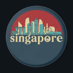 Singapore  City Skyline Cityscape Art Magneet<br><div class="desc">en retro-stadsplan met prachtige skyline, toeristische attractie en cityscape art. Koelwolkenkrabber en bouwartikelen voor silhouette-illustratie voor toeristen en reizigers. Perfect als souvenir om terug naar huis te brengen wanneer je over de hele wereld reist. Bespaar de herinnering aan uw reis en vakantie met familie en vrienden. De achtergrondkleur kan aan...</div>