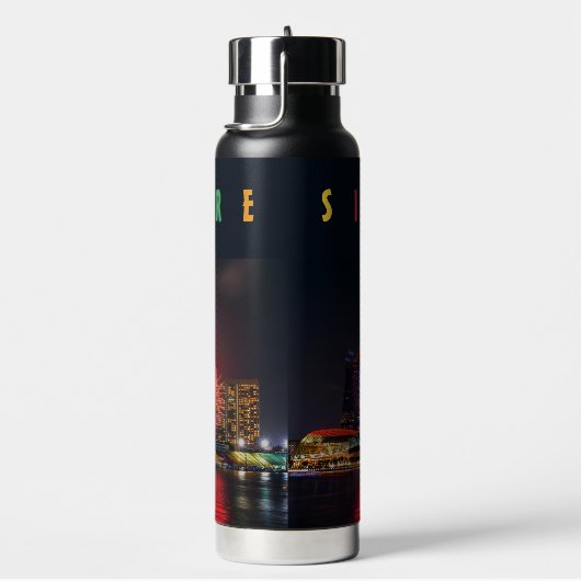 Singapore Fireworks Waterfles (Rechts)