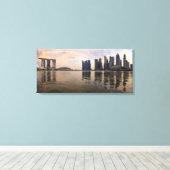 Singapore Sunset Stretched Canvas Print (Insitu (Houten vloer))