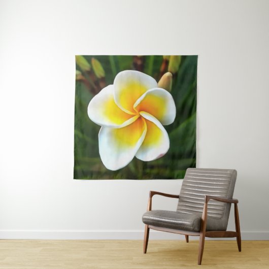 Single Frangipani Blossom Realism Art Wandkleed (In situ)