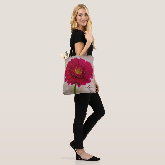 Single Hot Pink Gerbera Tote bag (Op model)