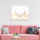 Single Pearl in Seashell Poster Canvas Afdruk (Insitu (Woonkamer))