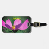 Single Pink Cosmos Flower in Bloom Personalized Bagagelabel (Voorkant horizontaal)