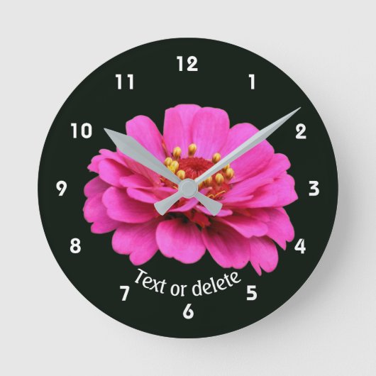 Single Pink Zinnia Flower Personalized Ronde Klok (Voorkant)