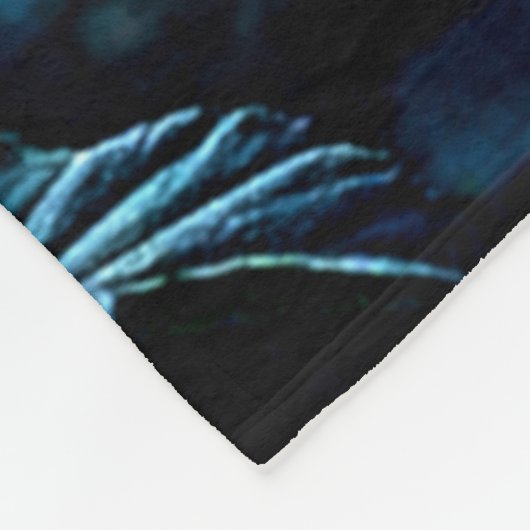 Single Red Bloom Focus Design Fleece Deken (Hoek)