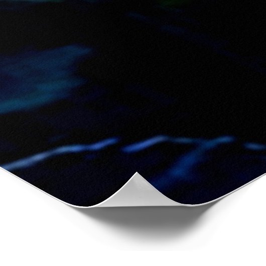 Single Red Bloom Focus Design Poster (Hoek)