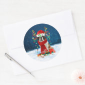 Sint Bernard met kerstcadeaus Ronde Sticker (Envelop)