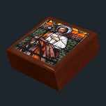 Sint-Joseph bidt voor ons - gekleurd glazen raam Cadeaudoosje<br><div class="desc">Foto van een prachtig gekleurd glazen raam van St. Joseph,  dat nu in het "publieke domein" staat. Sommige producten met dit afbeelding zeggen ook "Sint-Joseph,  bidden voor ons". U kunt de achtergrondkleuren gratis wijzigen en/of eigen woorden toevoegen via de aanpassingsgereedschappen.</div>