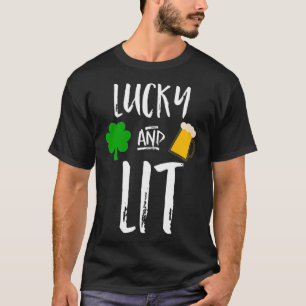 Sint Patricks-dag gelukkig en verlicht drink T-shirt