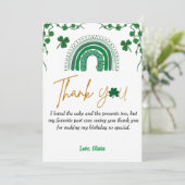 Sint patrick's dag gelukzak op een verjaardag beda kaart (Staand voorkant)