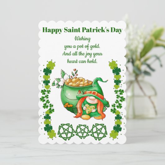 Sint Patricks Day Clover Gnome Pot Gold Feestdagenkaart (Staand voorkant)