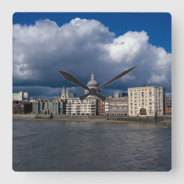 Sint-Pauluskathedraal Vierkante Klok