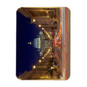 Sint-Peter's Basilica tegen het einde van de weg ' Magneet (Verticaal)