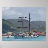 Sint Thomas met grote Sail Boat lijkt op piraat