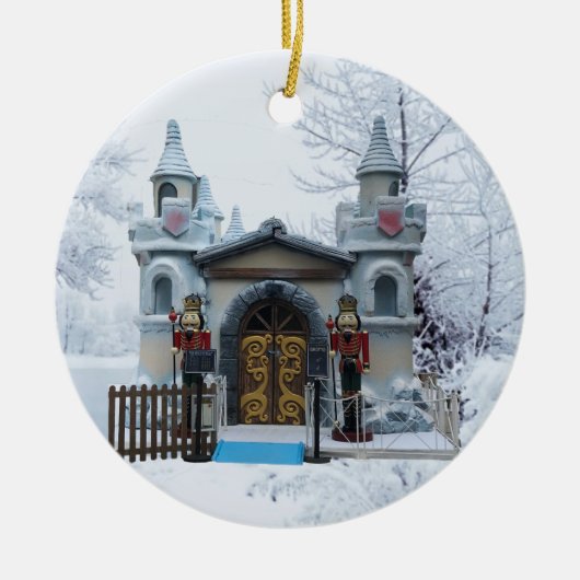 Sinterklaas Grotto met Notenkraker Bewakers in Win Keramisch Ornament (Voorkant)