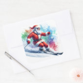 Sinterklaas skiën op een besneeuwde helling in de  vierkante sticker (Envelop)