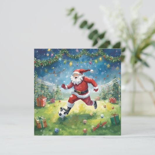 Sinterklaas speelt voetbal op kerstveld kaart (Staand voorkant)