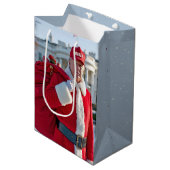 Sinterklaas Trump met rode geschenkzak Medium Gift Medium Cadeauzakje (Voorkant Gekanteld)