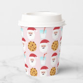 Sintermelk en koekjes met roze achtergrondpapier papieren bekers (Achterkant)