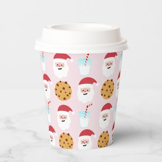 Sintermelk en koekjes met roze achtergrondpapier papieren bekers (Achterkant)