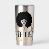 Sip in Style – Celebrate Black Gifted and Beautifu Geïsoleerde Drinkbeker (Voorkant)