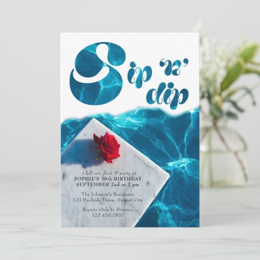 Sip n Dip Pool Party Groovy Typografie Zomer Kaart (Staand voorkant)