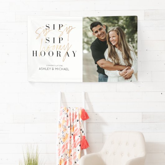 Sip Sip Hooray Moderne Gold Script Engagement Part Spandoek (Insitu)