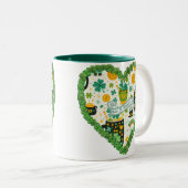 Sip Some Luck: hartvormige St Patrick's Day-Mok Tweekleurige Koffiemok (Voorkant rechts)