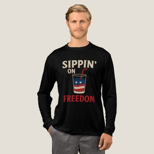 Sippin’ on Freedom – Patriotic 4th of July T-Shirt (Voorkant)