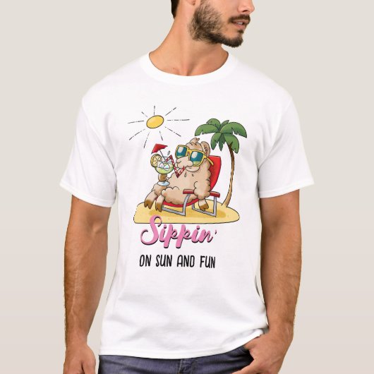 Sippin' On Sun and Fun - Funny Llama Cartoon T-shirt (Voorkant)