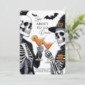 Sips op weg naar beneden | Skelet Halloween Feestdagenkaart (Staand voorkant)