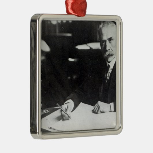 Sir Edward Elgar werkt aan één orkest Metalen Ornament (Rechts)