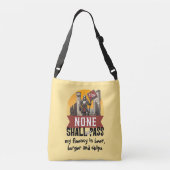 Sir NONE-A-LOT's Clueless Grocery Quest Crossbody Tas (Achterkant)