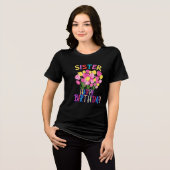 Sister Birthday Sis Tulpen Bloemen Gepersonaliseer Tri-Blend Shirt (Voorkant volledig)