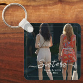 Sisters Forever – Custom Photo Keychain Gift (Voorkant)
