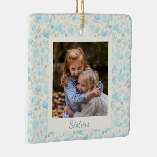 Sisters Foto Blue Waterverf Floral Gepersonaliseer Keramisch Ornament (Rechts)