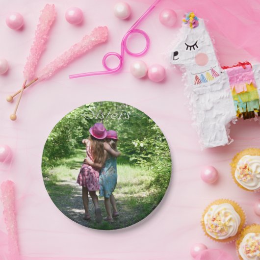 Sisters Friendship in Rustic Spring Country Papieren Bordje (Feest)