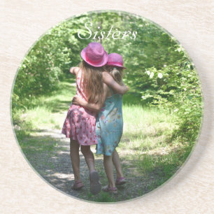 Sisters Friendship in Rustic Spring Country Zandsteen Onderzetter