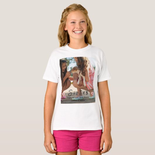 Sisters Photo Collage – Same Hearts, All Ages T-shirt (Voorkant volledig)
