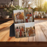 Sisters Trendy Typografie 4 Foto's Keepsake Fotoplaat<br><div class="desc">Vier je zussen met je met deze schattige 4 x foto aandenken plaquette,  met "zussen" in trendy transparante letters langs de onderkant van het bovenste afbeelding met een mooie zuster offerte die kan worden gehouden of aangepast om dit geschenk uniek en persoonlijk voor u te maken.</div>