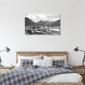 Sitka, Alaska met drie zussen op de achtergrond Canvas Afdruk (Insitu (Slaapkamer))