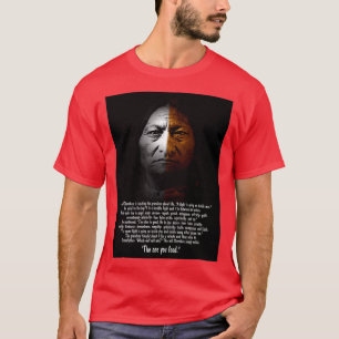 Sitting Bull met twee Wolven tekst Lang T-shirt