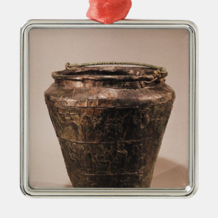 Situla met drie repousse decoratieve banden metalen ornament