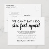 Six Feet Apart Uitgesteld Wijziging Datum Trouwen Aankondigingskaart (Voorkant / Achterkant)