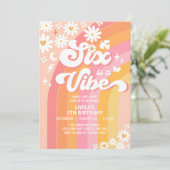 SIX is een Vibe Daisy 6e Groovy Verjaardag Kaart (Staand voorkant)